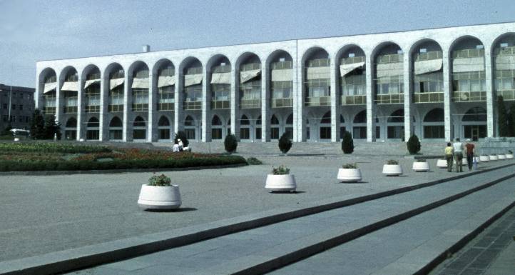 Plaza.jpg